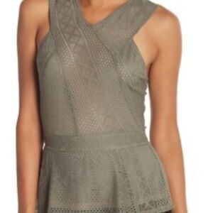 BCBGMaxAzria Geometric Top Olive green size XS